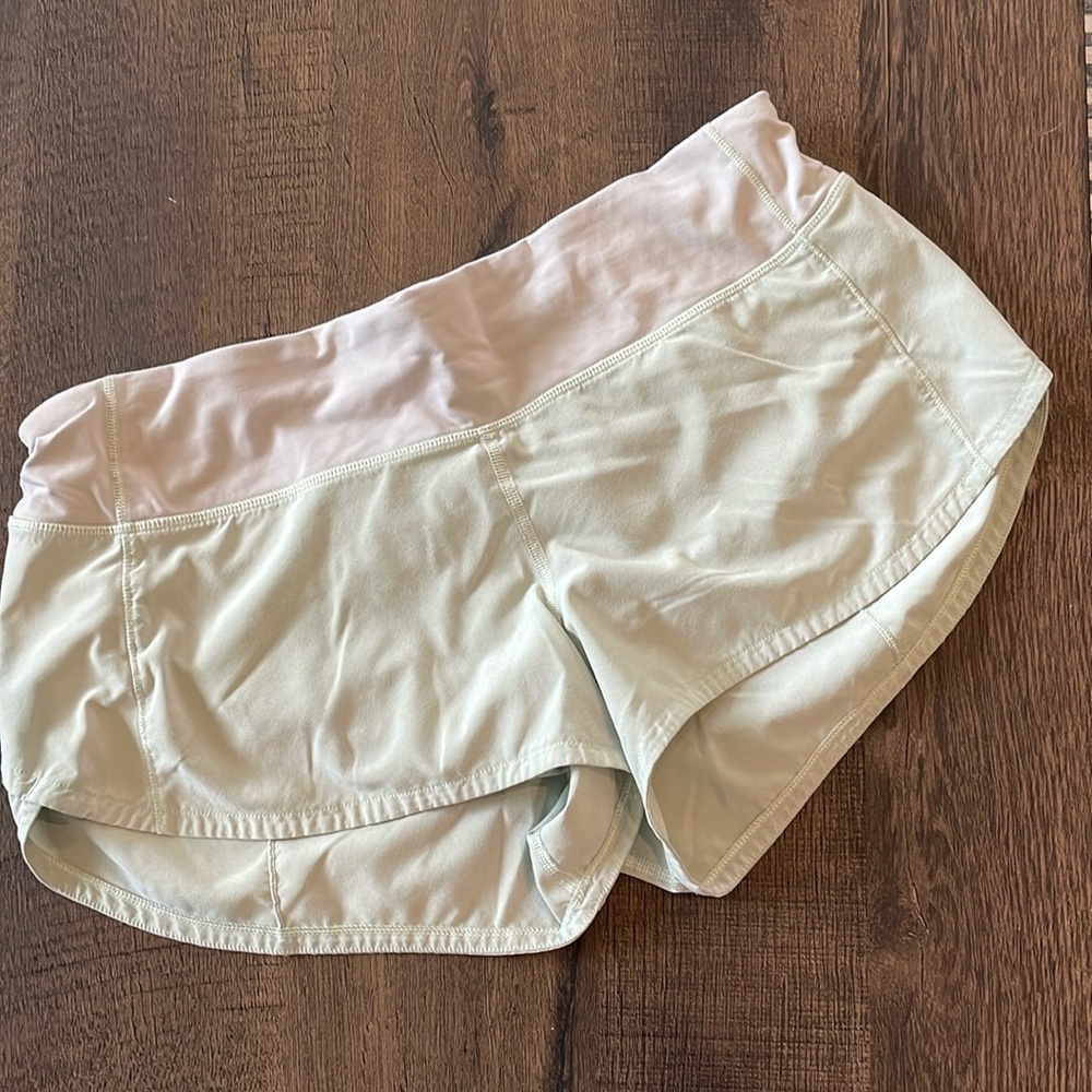Lululemon Speed Up Shorts 2.5”